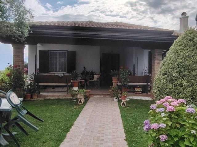 Villa Indipendente in vendita a Alatri, Lazio