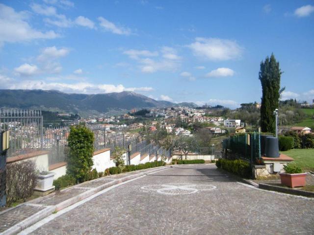 Villa Indipendente in vendita a Alatri, Lazio