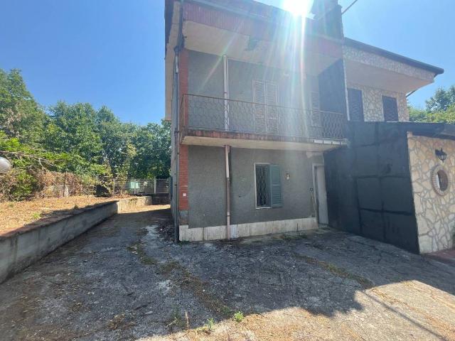 Villa Indipendente in vendita a Alatri, Lazio