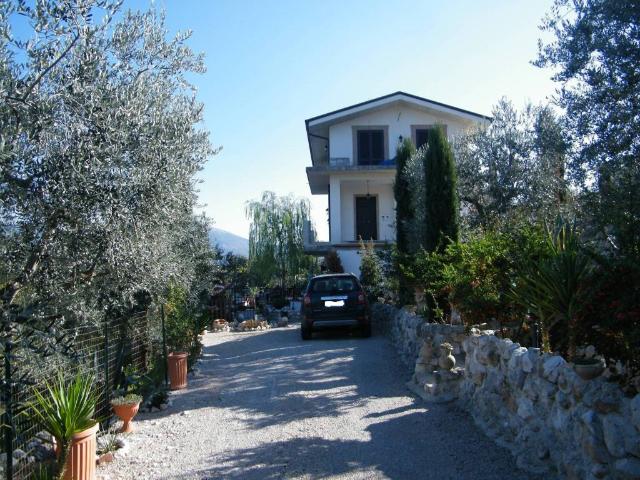 Villa Indipendente in vendita a Alatri, Lazio