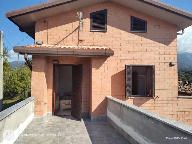 Villa Indipendente in vendita a Alatri, Lazio