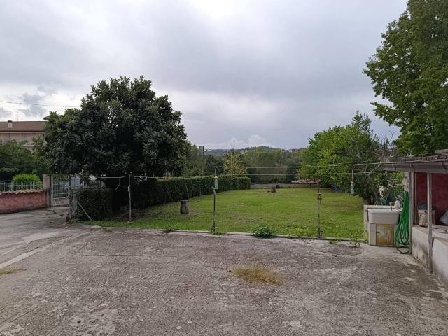 Villa Indipendente in vendita a Laguccio, Alatri