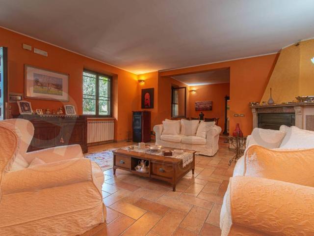 Villa Indipendente in vendita a Alatri, Lazio