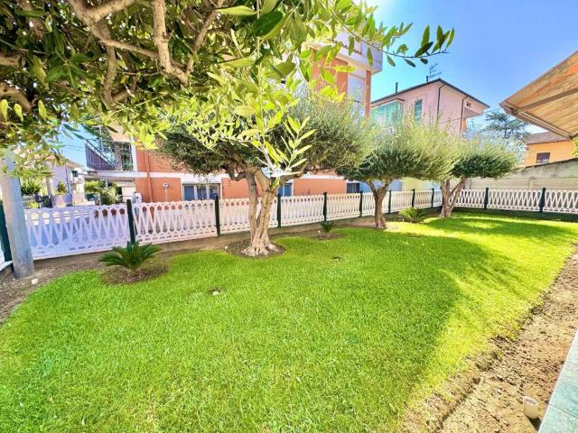 Villa Indipendente in vendita a Unione dei Comuni della Val Vibrata, Alba Adriatica