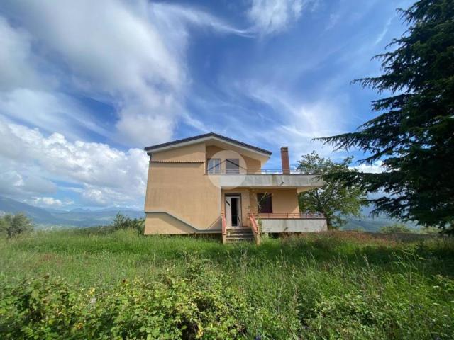 Villa Indipendente in vendita a Altavilla Silentina, Campania