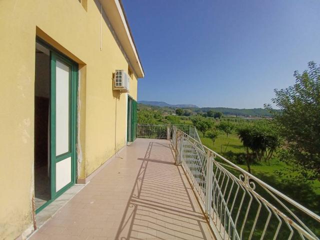 Villa Indipendente in vendita a Albanella, Campania