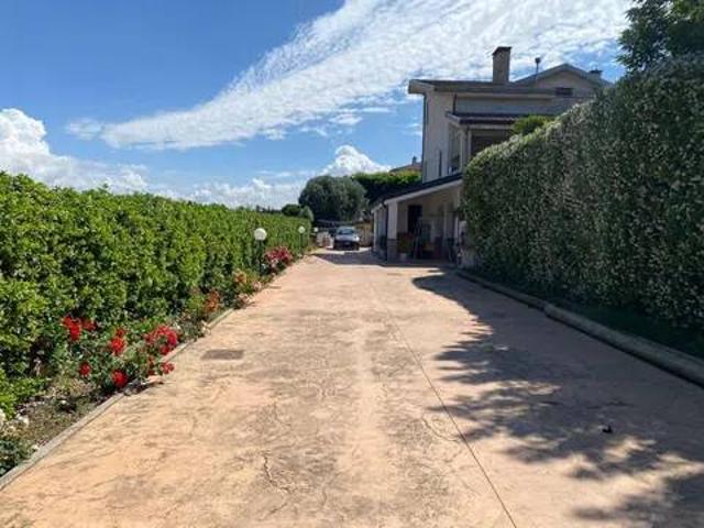Villa Indipendente in vendita a Albanella, Campania