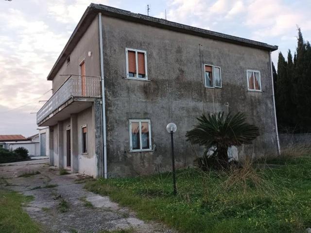 Villa Indipendente in vendita a Albanella, Campania