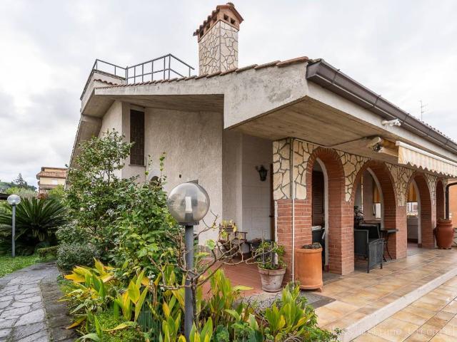 Villa Indipendente in vendita a Roma Capitale, Lazio