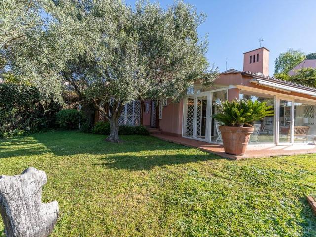 Villa Indipendente in vendita a Roma Capitale, Lazio