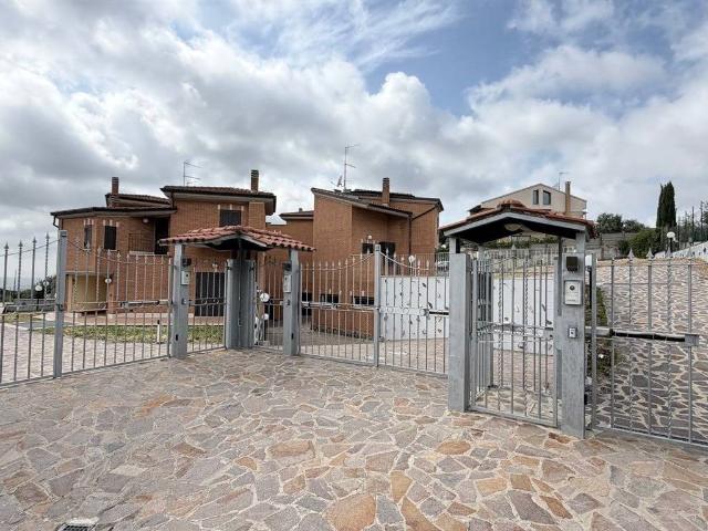 Villa Indipendente in vendita a Roma Capitale, Lazio