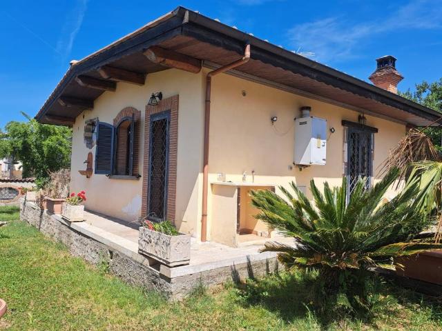 Villa Indipendente in vendita a Roma Capitale, Lazio