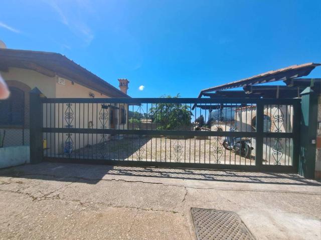Villa Indipendente in vendita a Roma Capitale, Lazio