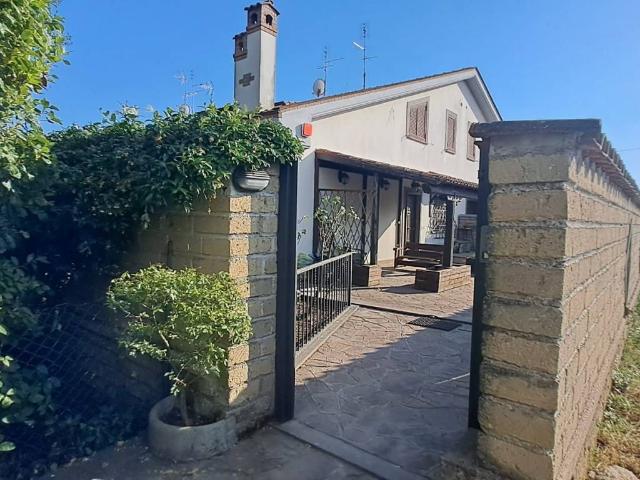 Villa Indipendente in vendita a Roma Capitale, Lazio