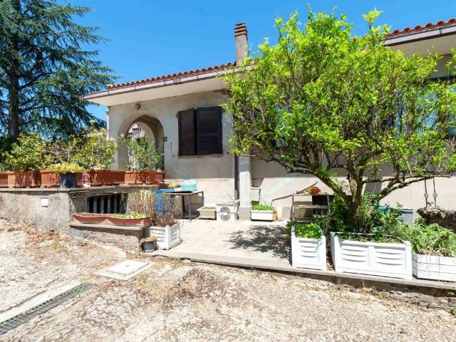 Villa Indipendente in vendita a Cecchina, Albano Laziale