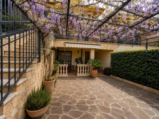 Villa Indipendente in vendita a Roma Capitale, Lazio