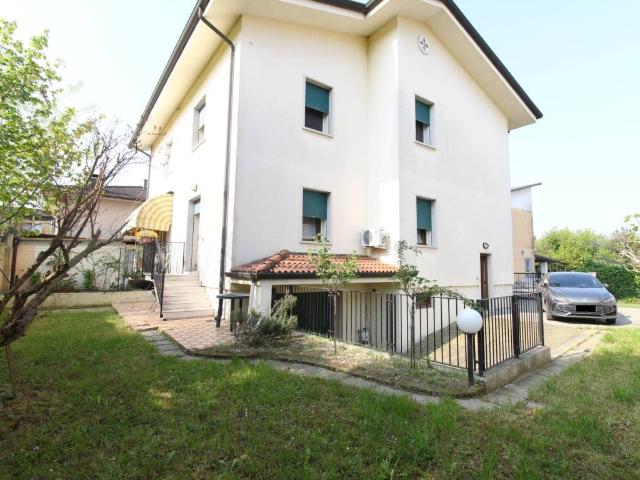Villa Indipendente in vendita a Albaredo D'adige, Veneto