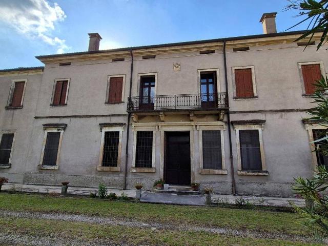 Villa Indipendente in vendita a Albaredo D'adige, Veneto