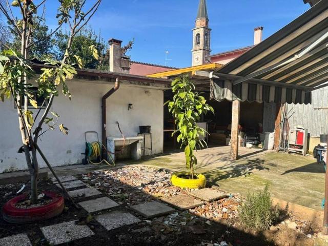 Villa Indipendente in vendita a Albaredo D'adige, Veneto