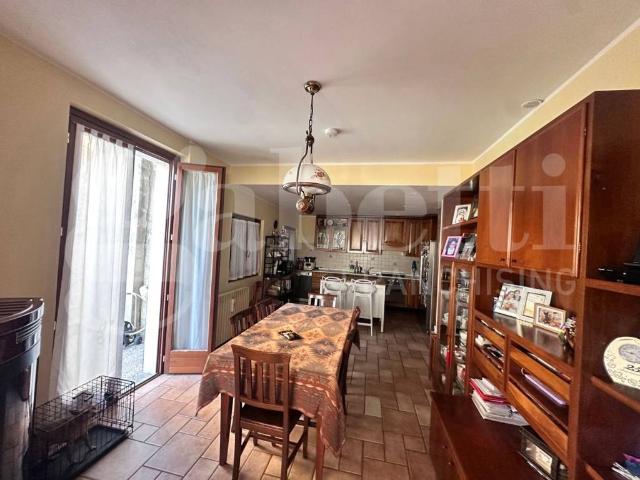 Villa Indipendente in vendita a Albavilla, Lombardia