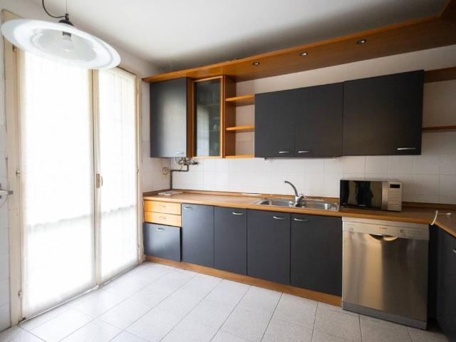 Villa Indipendente in vendita a Albavilla, Lombardia
