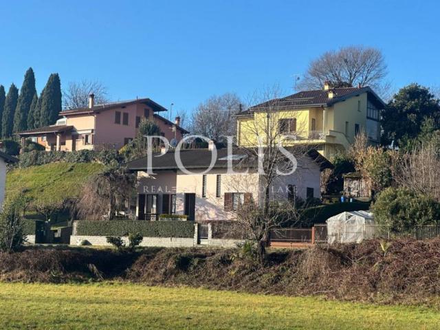 Villa Indipendente in vendita a Carcano, Albavilla