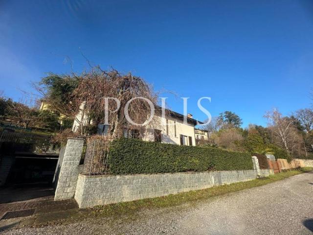 Villa Indipendente in vendita a Carcano, Albavilla