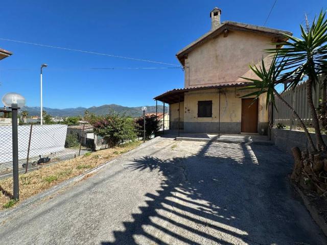 Villa Indipendente in vendita a Albenga, Liguria