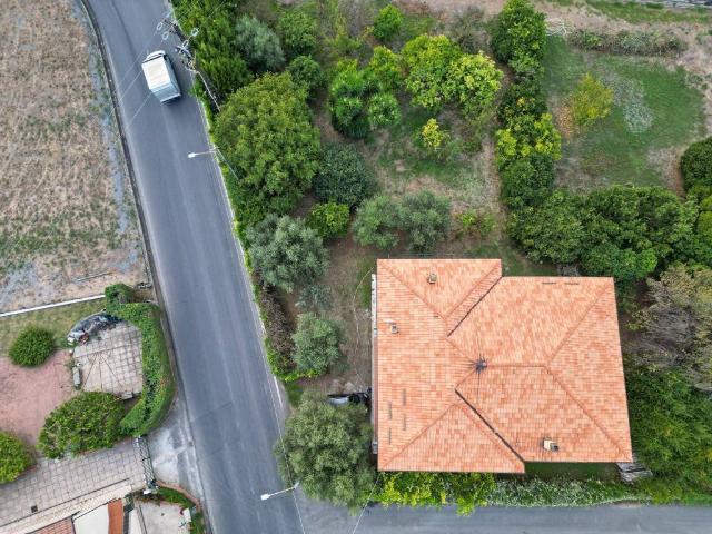 Villa Indipendente in vendita a Albenga, Liguria