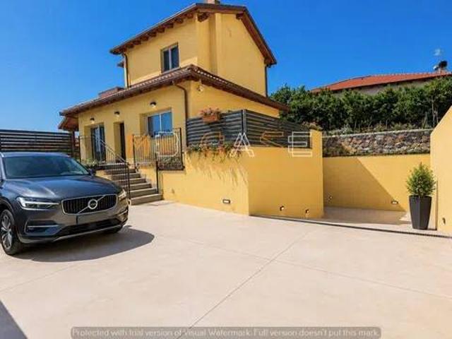 Villa Indipendente in vendita a Albenga, Liguria