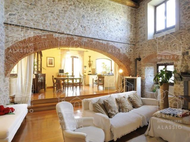 Villa Indipendente in vendita a Albenga, Liguria