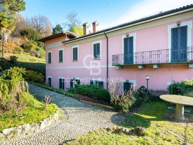 Villa Indipendente in vendita a Albese con Cassano, Albese