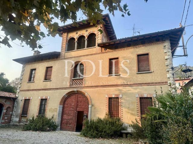 Villa Indipendente in vendita a Albese con Cassano, Albese