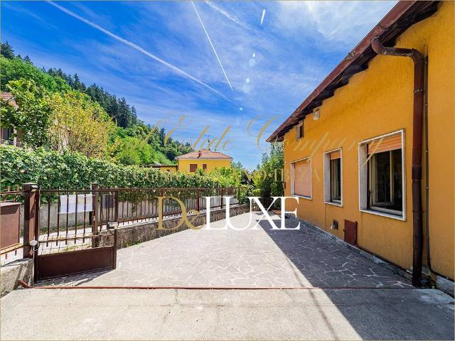 Villa Indipendente in vendita a Albese con Cassano, Albese