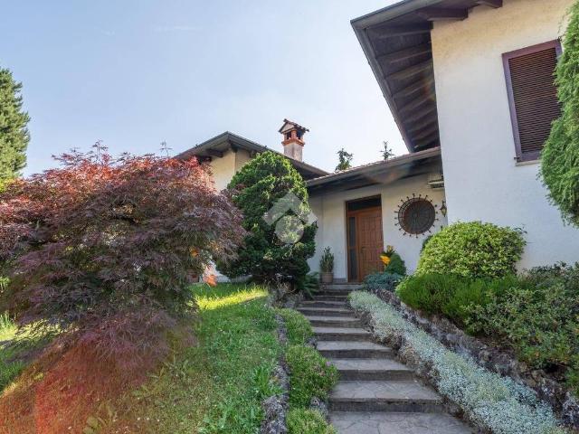 Villa Indipendente in vendita a Albiate, Lombardia
