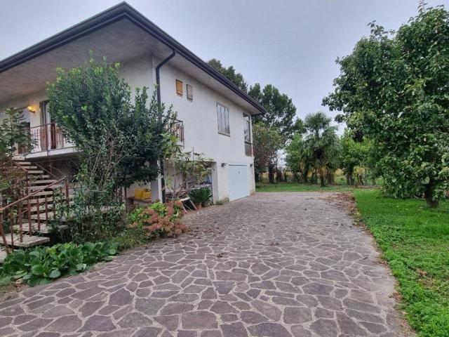 Villa Indipendente in vendita a Lion, Albignasego