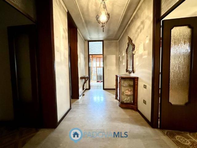 Villa Indipendente in vendita a Mandriola, Albignasego