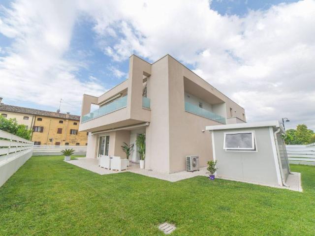 Villa Indipendente in vendita a Mandriola, Albignasego