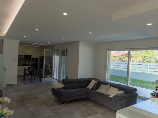 Villa Indipendente in vendita a Mandriola, Albignasego