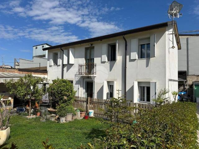 Villa Indipendente in vendita a Mandriola, Albignasego