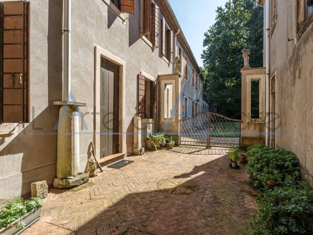 Villa Indipendente in vendita a Mandriola, Albignasego