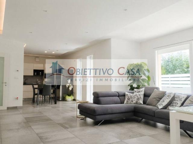 Villa Indipendente in vendita a Mandriola, Albignasego