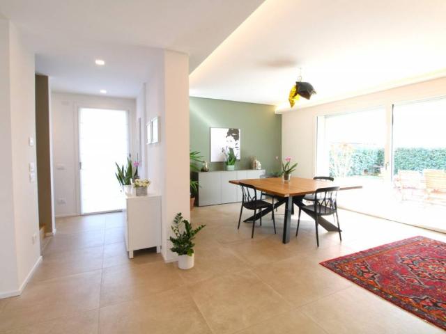 Villa Indipendente in vendita a Sant'Agostino, Albignasego