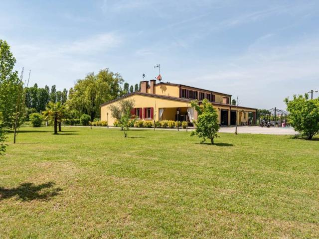 Villa Indipendente in vendita a Albignasego, Veneto