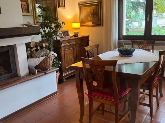 Villa Indipendente in vendita a Colline Matildiche, Re