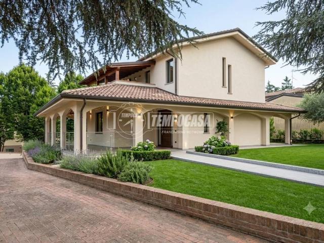 Villa Indipendente in vendita a Colline Matildiche, Re