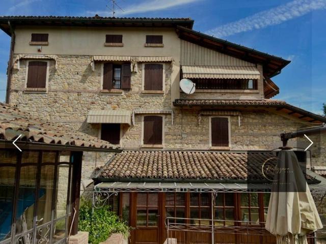 Villa Indipendente in vendita a Colline Matildiche, Re