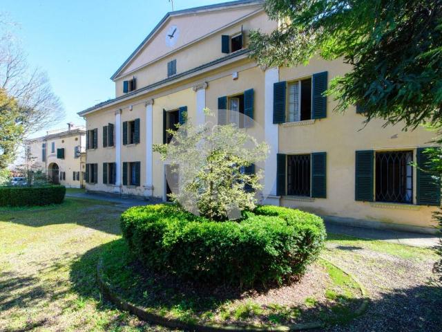 Villa Indipendente in vendita a Colline Matildiche, Re