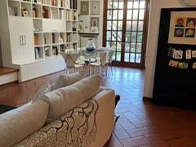 Villa Indipendente in vendita a Colline Matildiche, Re