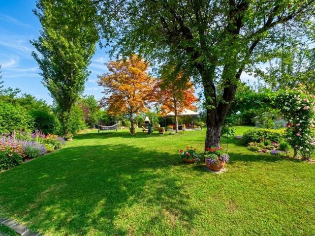 Villa Indipendente in vendita a Colline Matildiche, Re